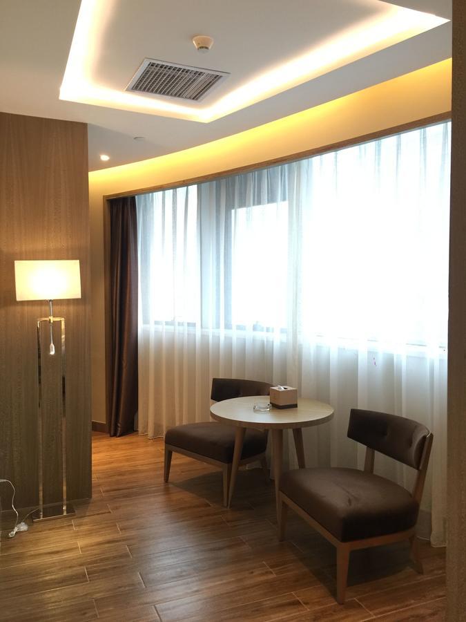 Southern-Club Station 1 Hotel-Free Canton Fair Shuttle Bus Exteriör bild
